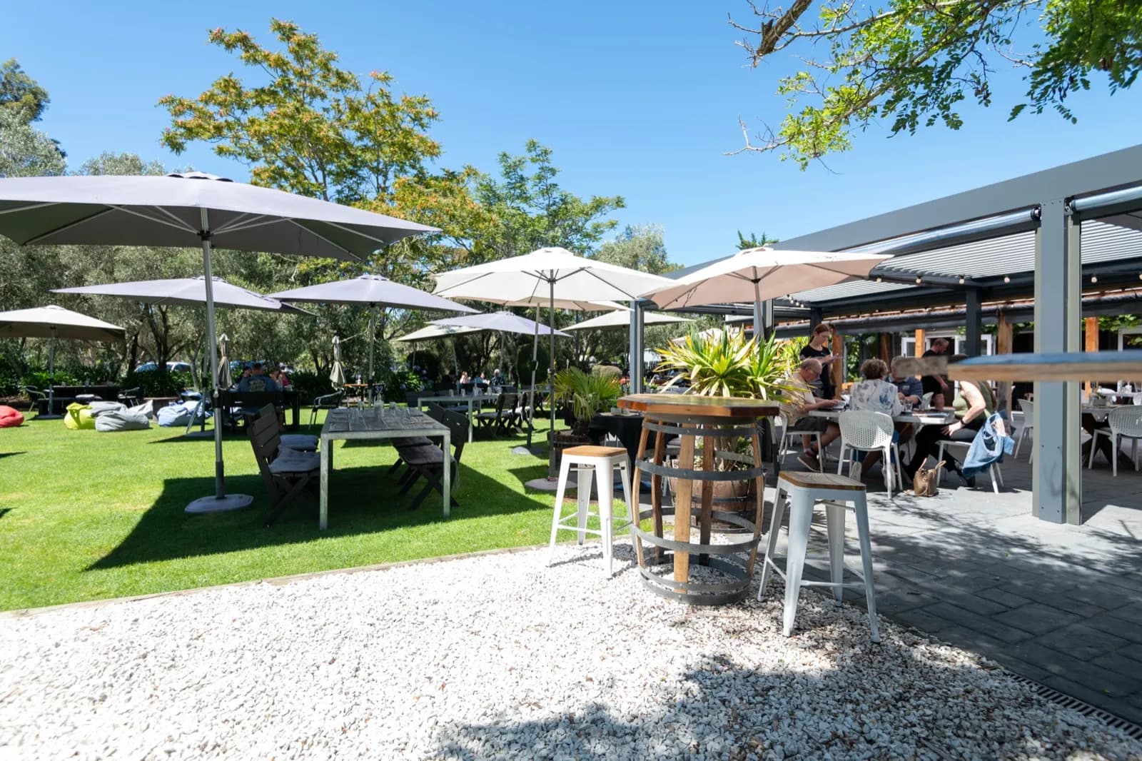 Waipara Springs outdoor terrace dining